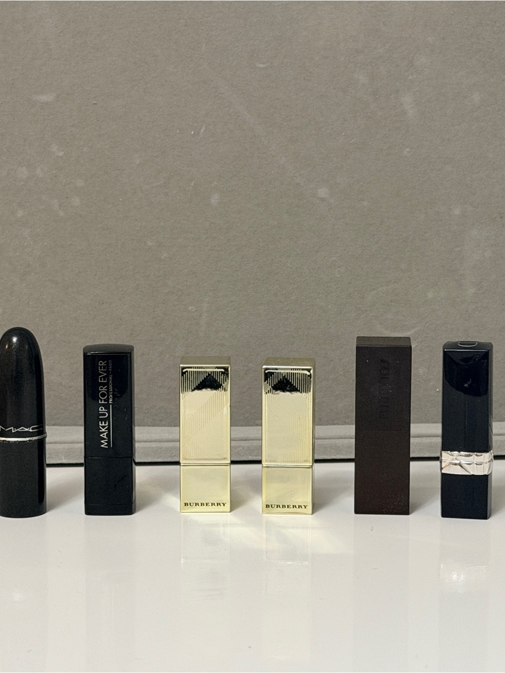 Six Lipstick Collection with organizer - Picture 2 of 13
